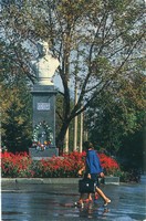 Памятник танкисту А.И. Попову