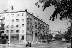 Перекресток улиц Попова и Фрунзе