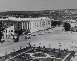 Площадь Револющии. 1962 г.
